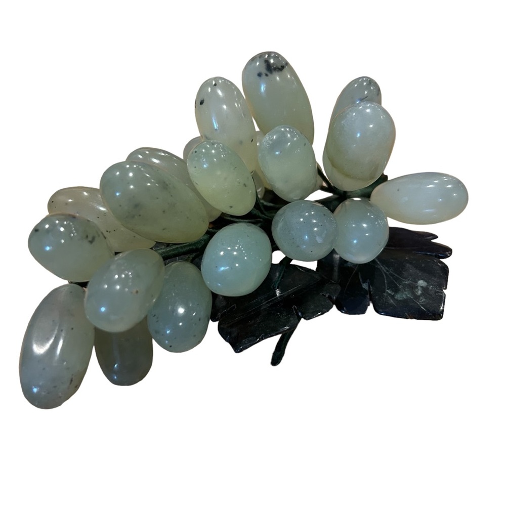 Vintage Jade Stone Cluster Grapes Fruit Decor